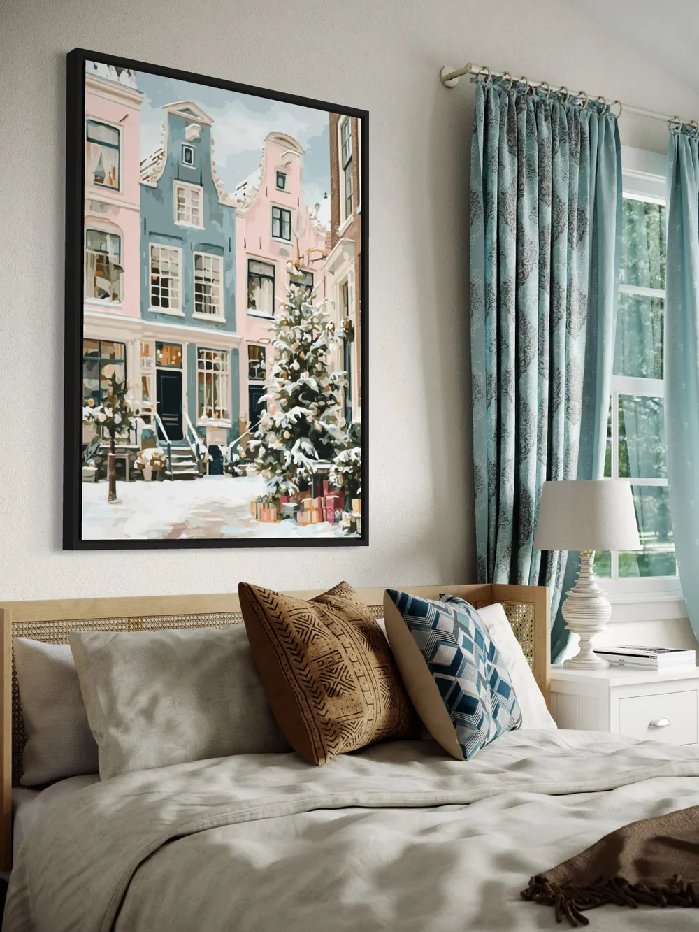 Plakat Snowy Pastels - ośnieżona choinka i pastelowe kamienice z prezentami - obrazek 2