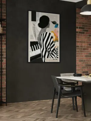 Plakat Piano Stripes - czarno-biała kobieta przy pianinie z kolorowymi kwiatami - obrazek 3