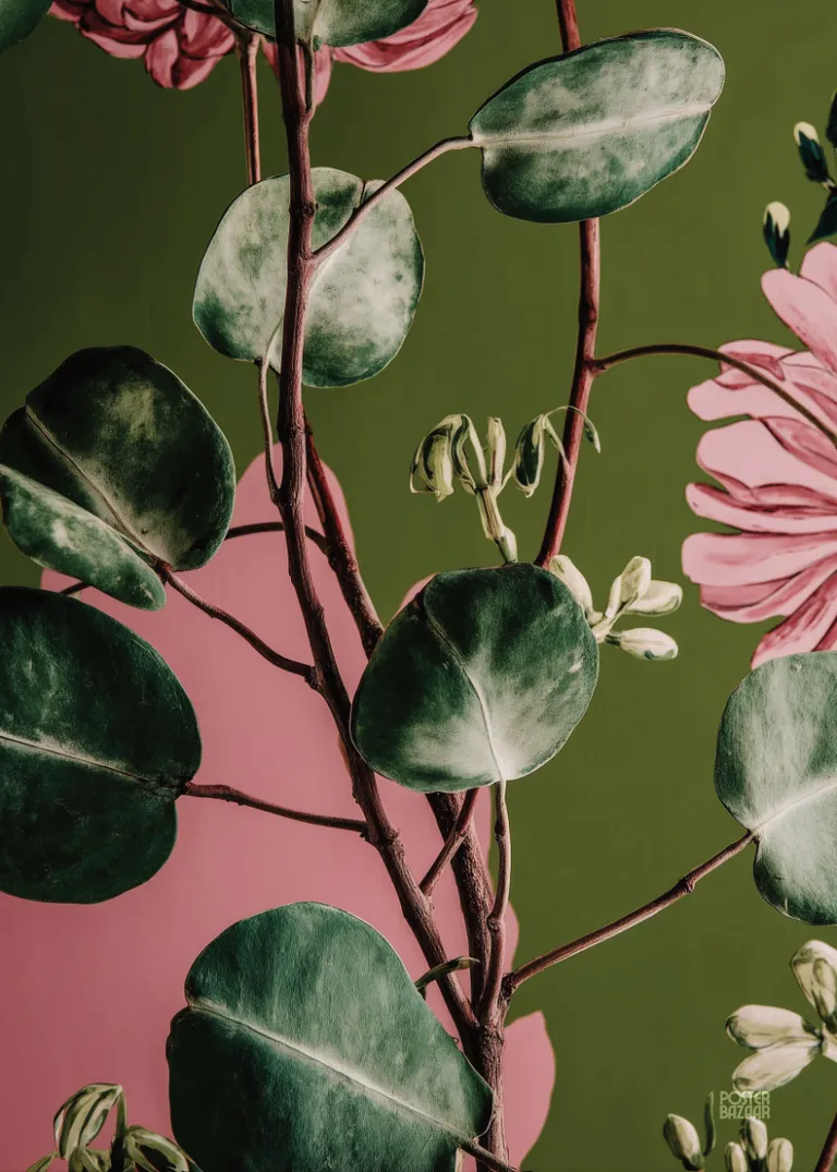 Botanical Layers — botaniczny detal zieleni i różu, z delikatnymi liśćmi i pędami, w nowoczesnym stylu