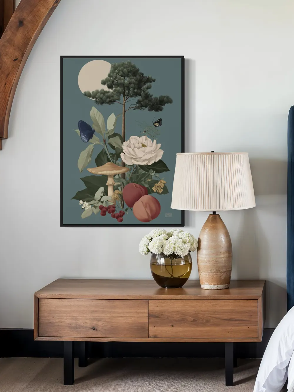 Plakat Nature Harmony - elegancki retro plakat z drzewem, piwonią i motylami - obrazek 3
