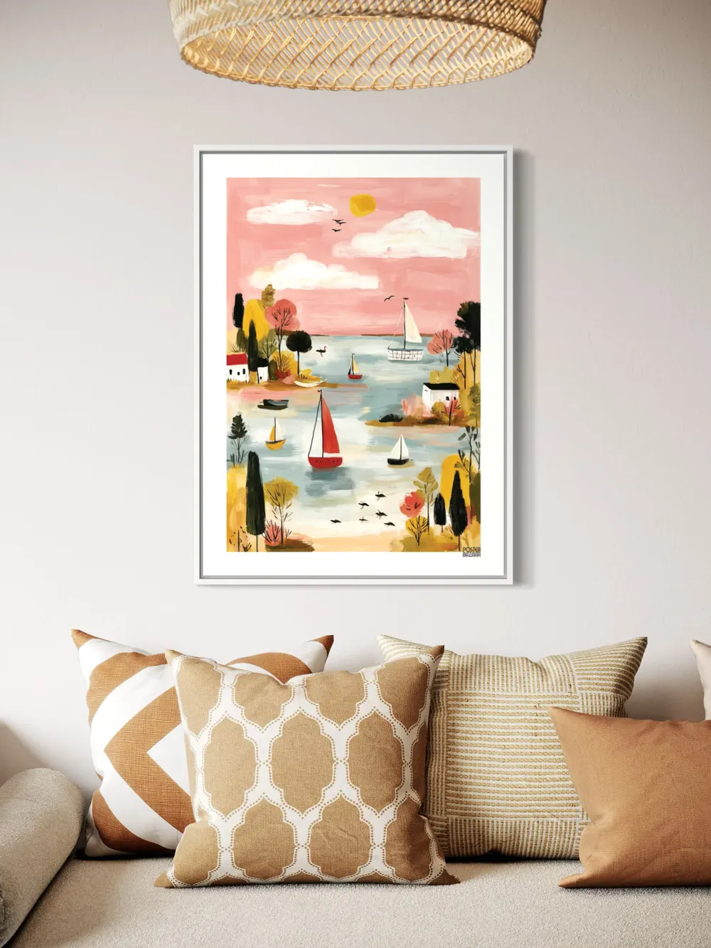 Plakat Pink Sailing - radosna scena żaglówek na spokojnej wodzie w różowych odcieniach - obrazek 2
