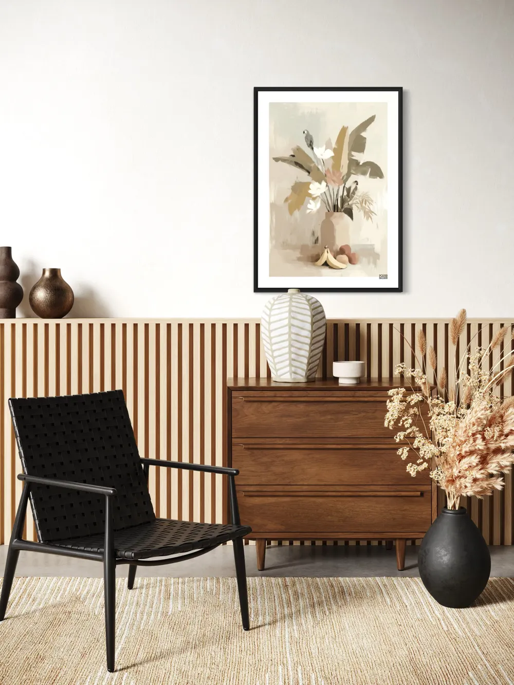 Plakat Tropical Still - jasny wazon z tropikalnymi lisciami i papugami - obrazek 2